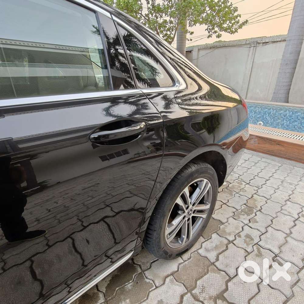 Mercedes E220d Exclusive Rear Recliner