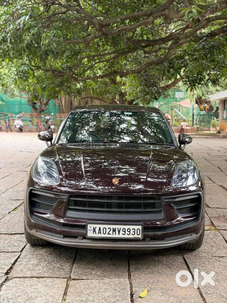 2024 Porsche Macan Petrol