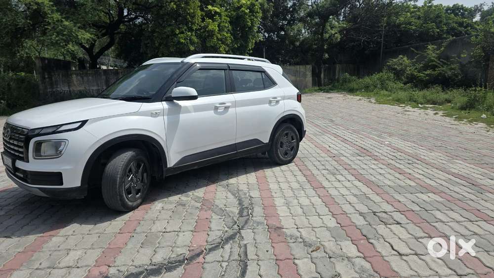 Hyundai Venue S Turbo, 2024, Petrol