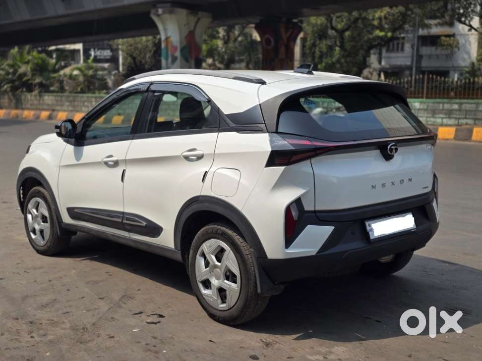 Tata Nexon Pure 1.2 Revotron Petrol 6 Mt, 2025, Cng & Hybrids