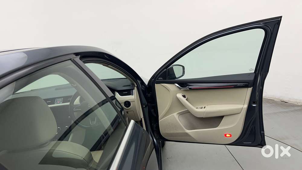 Skoda Octavia 2.0 L K Tsi At, 2018, Petrol