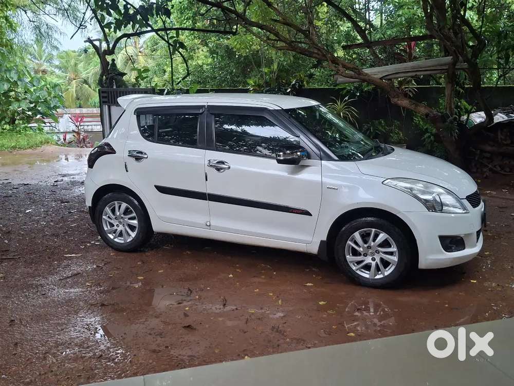 Maruti Suzuki Swift Ddis 2012