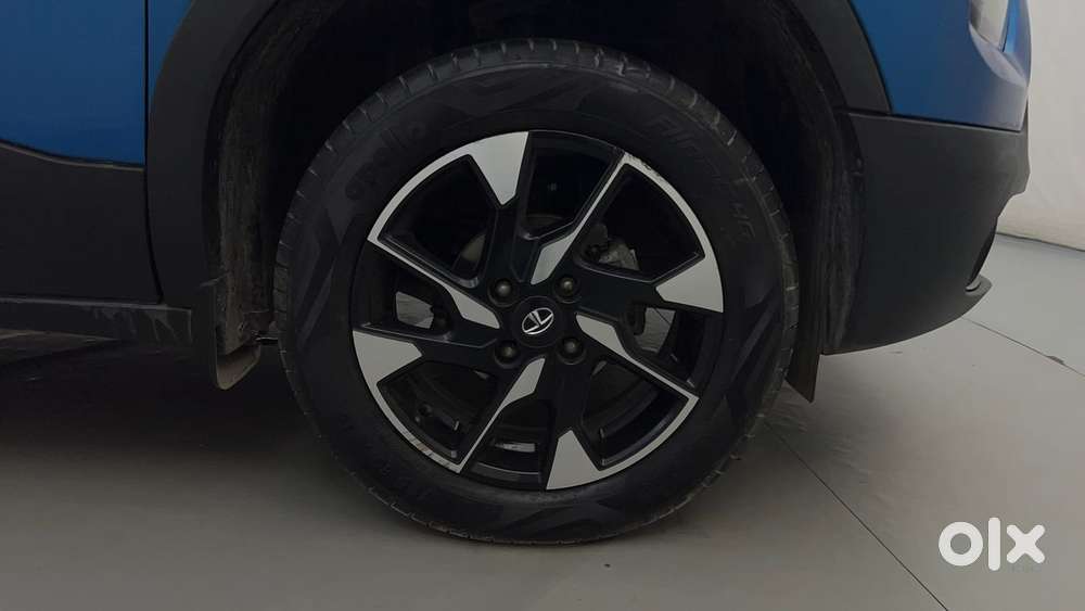Tata Punch 1.2 Revotron Creative Amt Dual Tone, 2023, Petrol