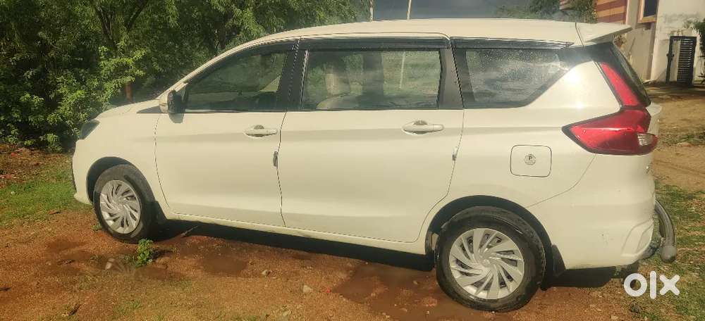 Maruti Suzuki Ertiga 2024 Petrol Well Maintained