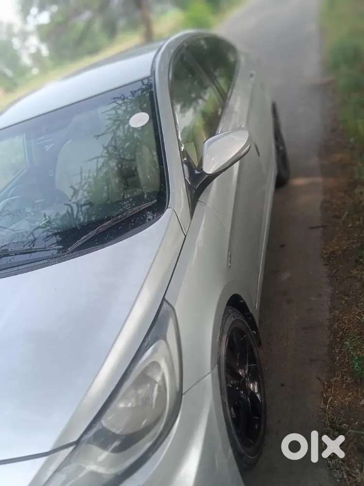 Hyundai New Verna 2011 Diesel 98000 Km Driven