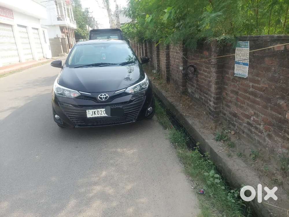 Toyota Yaris 1.5 Petrol 2018 Full Top 16.5 Lakh On Road