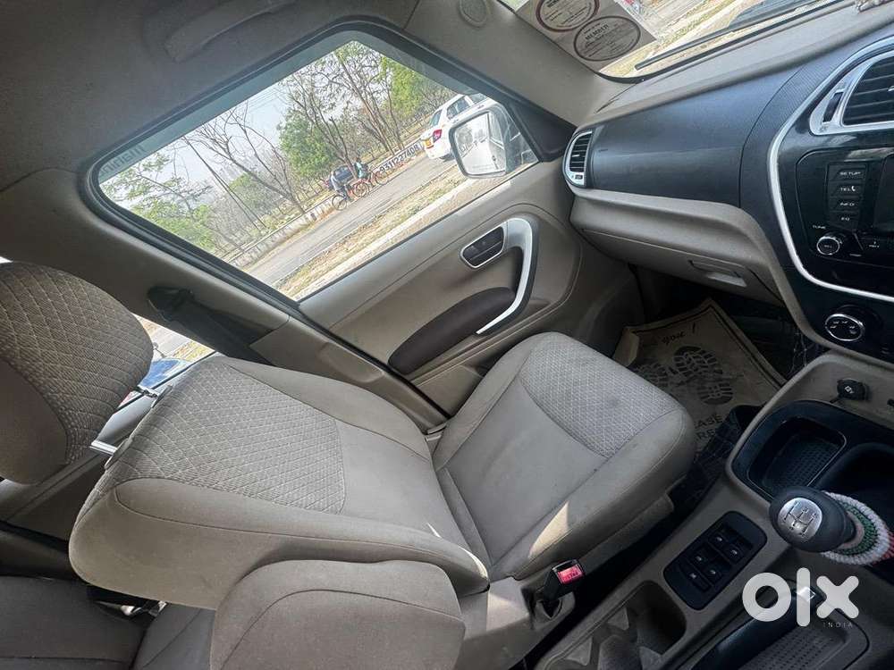 Mahindra Tuv 300 2020 Diesel Well Maintained