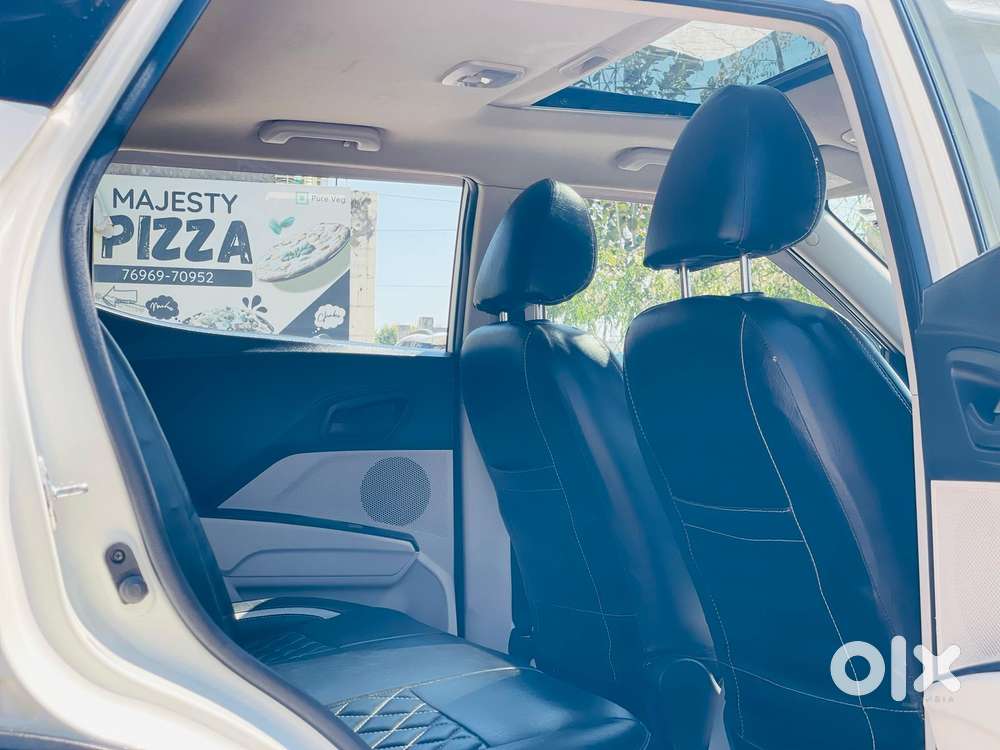 Mahindra Xuv300 W8 Amt Diesel, 2021, Diesel