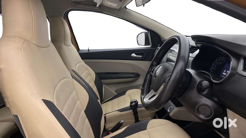 Renault Triber Rxz, 2022, Petrol