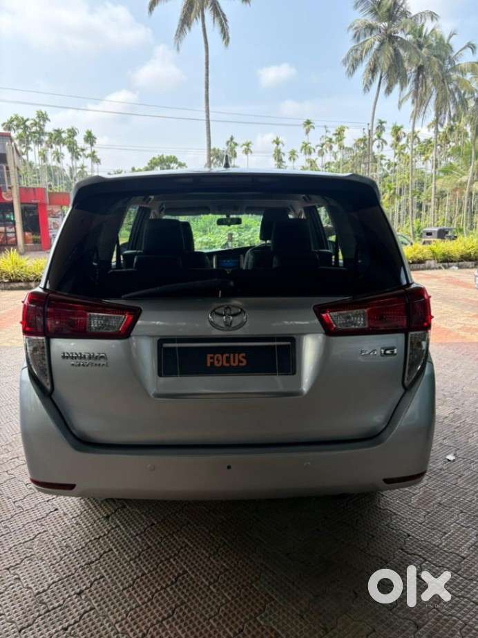 Toyota Innova Crysta 2.4 G Mt, 2017, Diesel