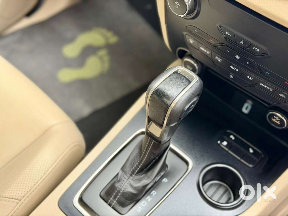 2020 Ford Endeavour 2.0 Titanium Bs6