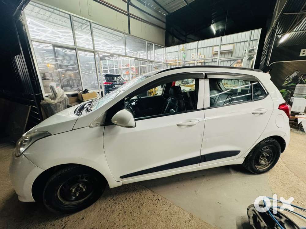 Hyundai Grand I10 2017 Petrol Well Maintained