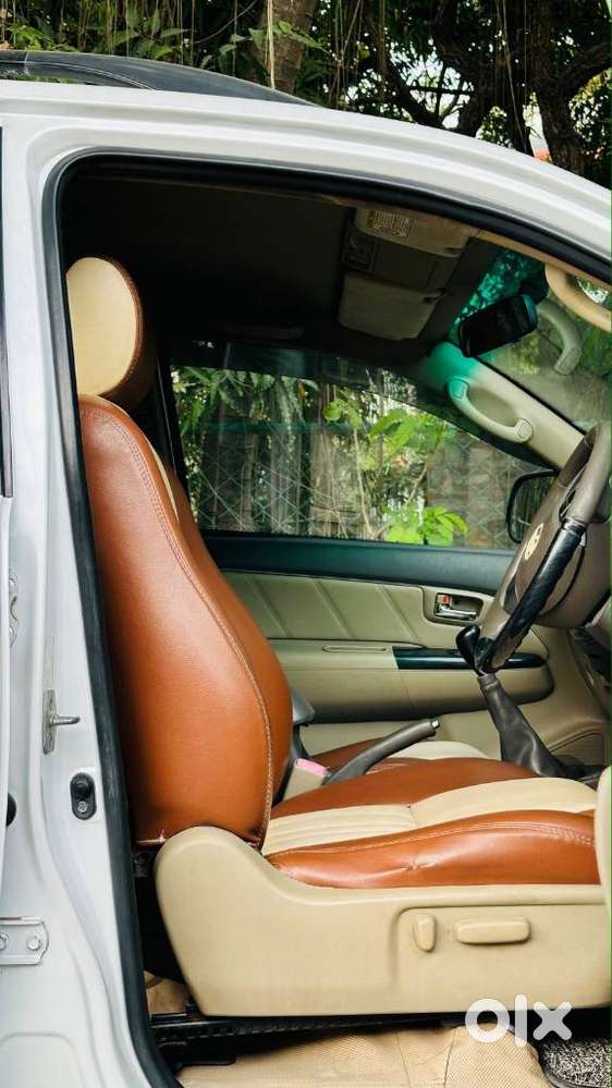 Toyota Fortuner 4x2 Manual, 2012, Diesel