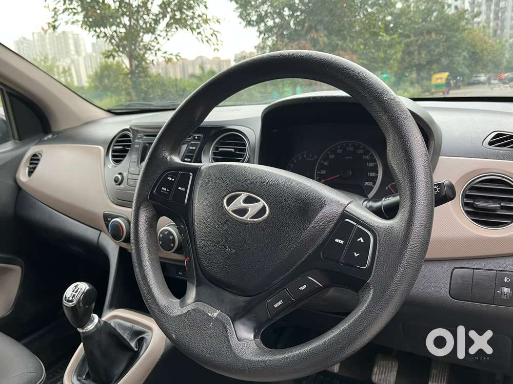 Hyundai Grand I10 Sportz, 2016, Petrol