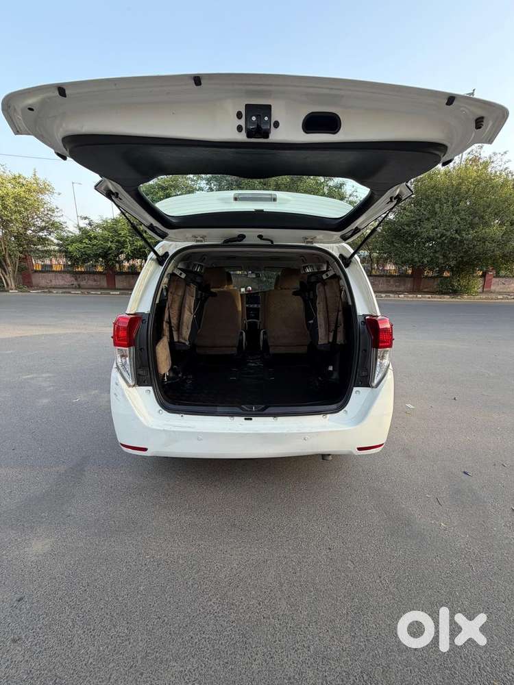 Toyota Innova Crysta 2.4 G Mt 7 Str, 2019, Diesel