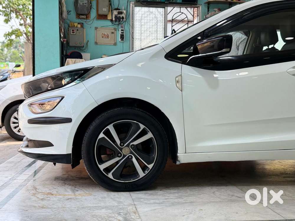 Tata Altroz Xz, 2020, Petrol