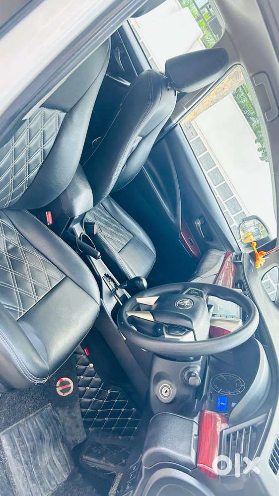 Toyota Innova Crysta [2020-ongoing] 2.4 Gx At 7 Str, 2021, Diesel