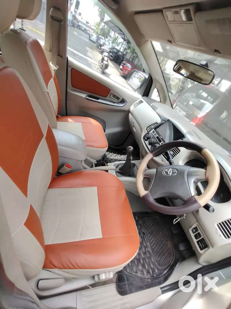 2014 Toyota Innova 7 Seater