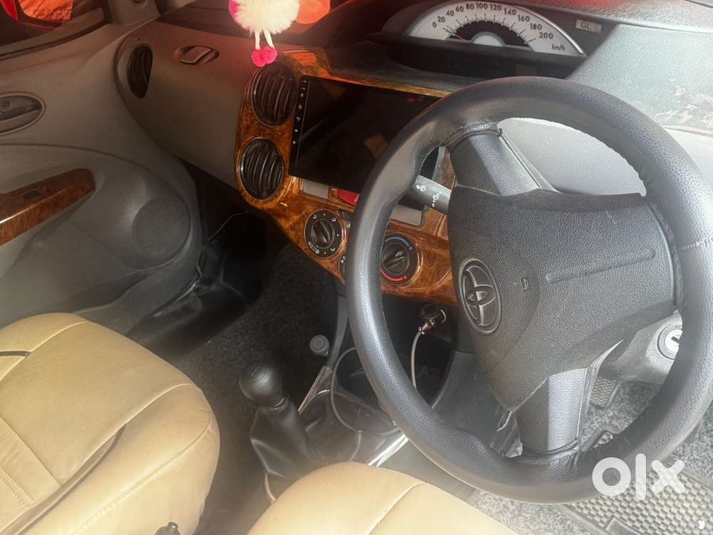 Toyota Etios Liva 2011