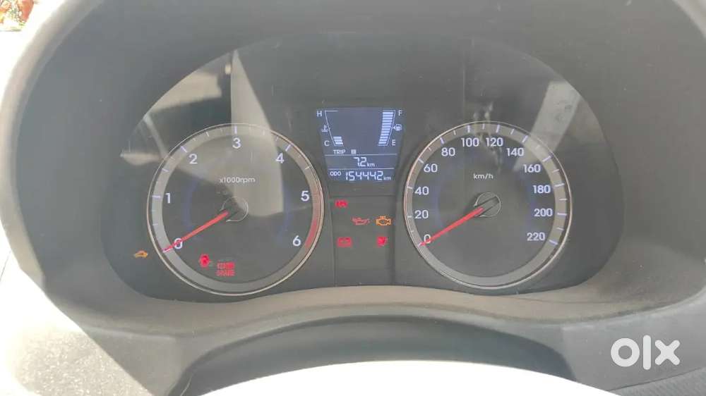 Hyundai Fluidic Verna 2016 Diesel 155000 Km Driven.