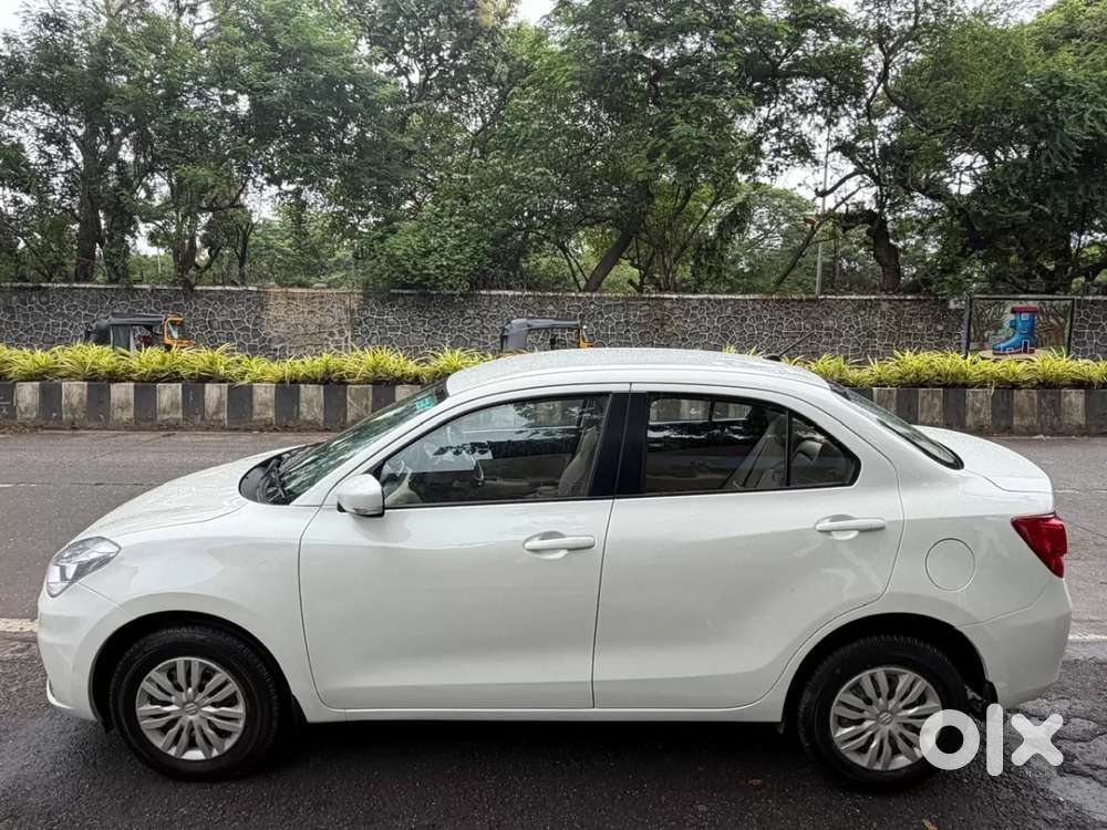 Maruti Suzuki Dzire Vxi Ags, 2023, Petrol