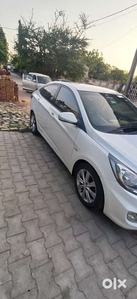 Hyundai Fluidic Verna 2011 Diesel 125530 Km Driven