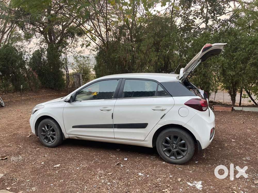 Hyundai Petrol 2018 Car
