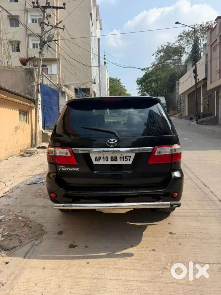 Toyota Fortuner Legender 2011diesel 179872 Km Driven