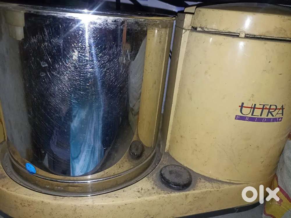Italy aata grinder & top