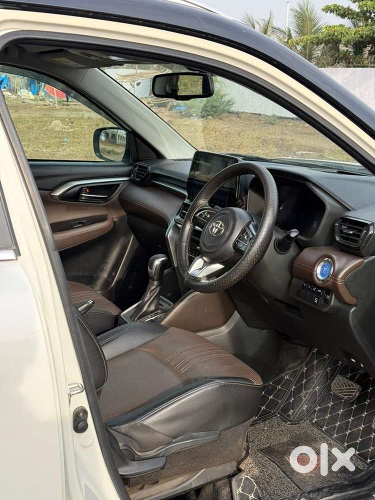 Toyota Hyryder Electric+petrol 2023