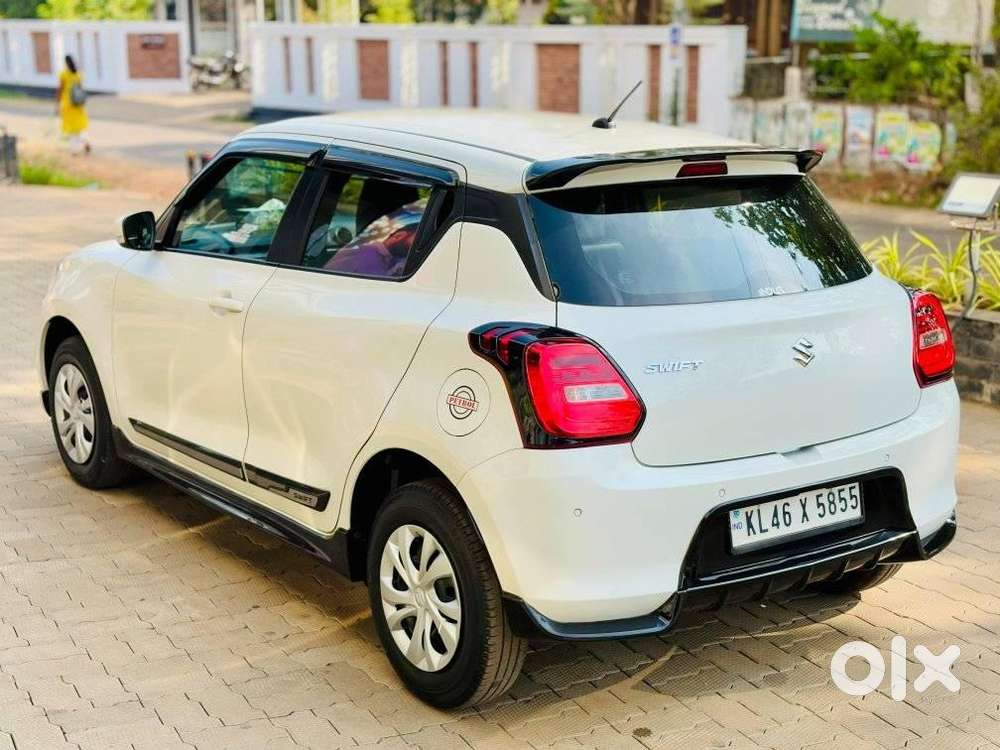 Maruti Suzuki Swift 1.2 Vxi (o), 2022, Petrol