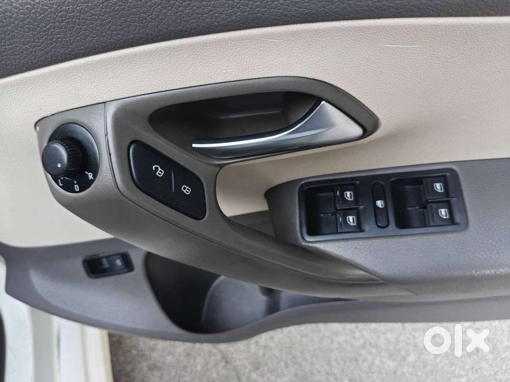 Volkswagen Vento, 2015, Petrol