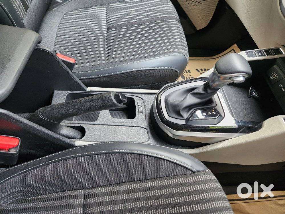 Kia Carens Prestige Plus (o) 1.5 Turbo Petrol Dct 7-seater, 2025, Pe..