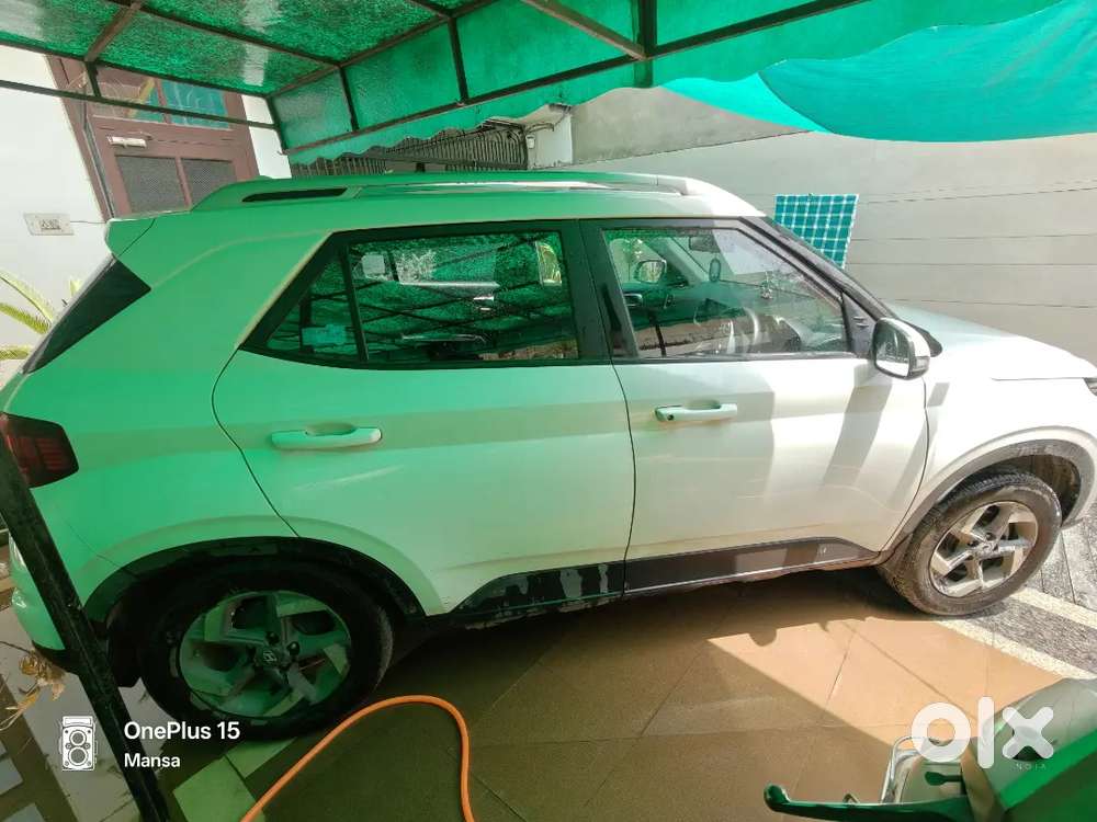 Hyundai Venue 2020 Petrol 72000 Km Driven