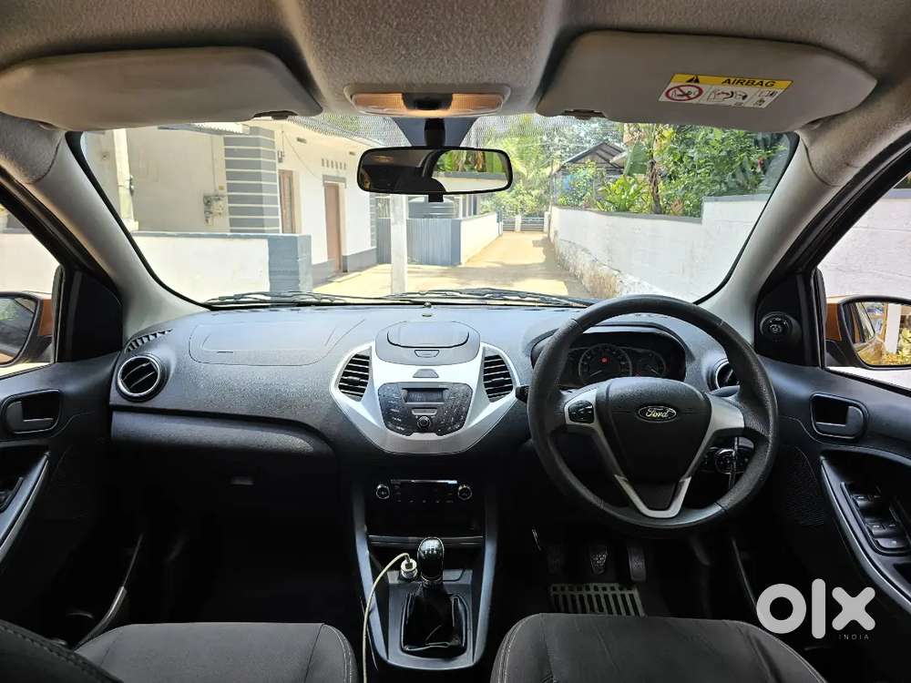 2016 Ford Figo Titanium Petrol