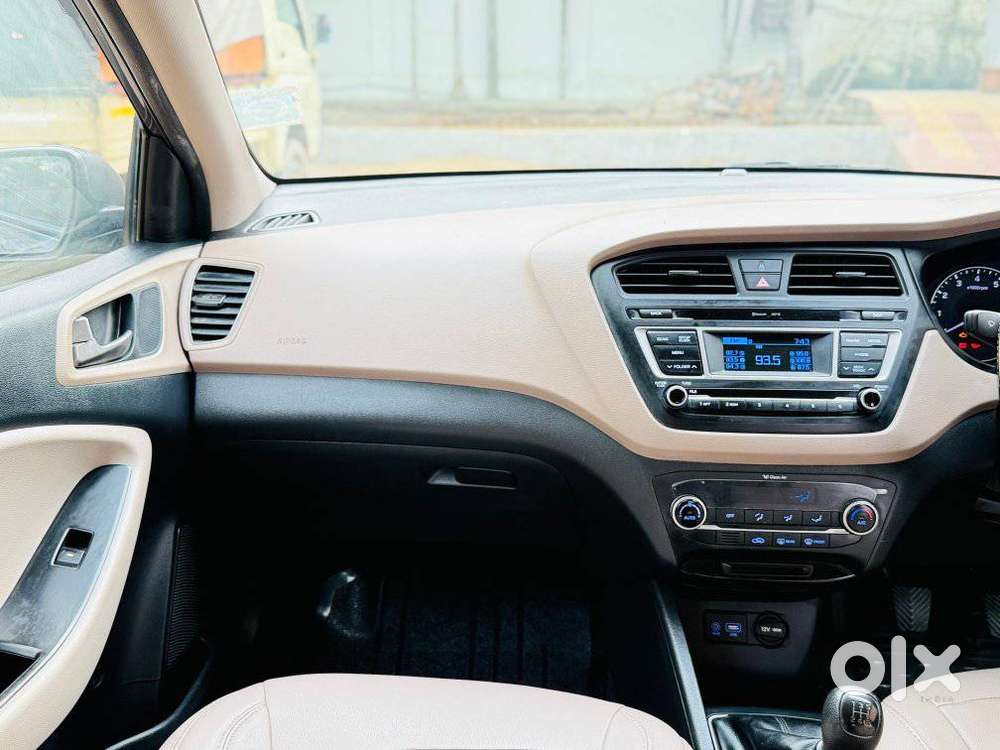 Hyundai I20 Sportz 1.2 Mt Dual Tone, 2017, Petrol