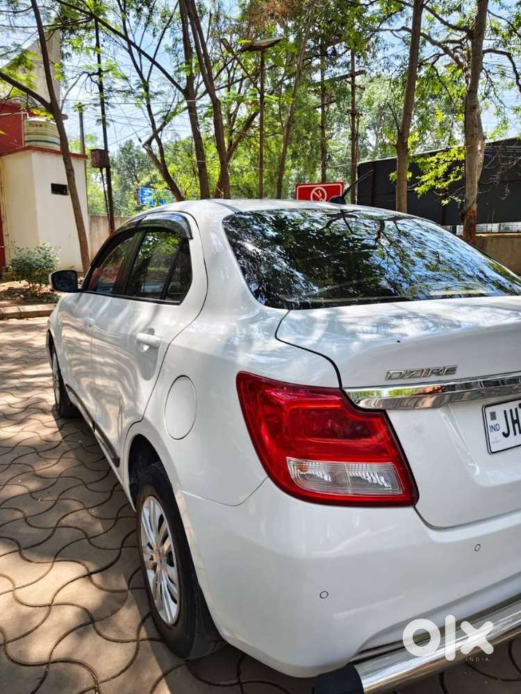 Maruti Suzuki Dzire 1.2 Vxi, 2023, Petrol