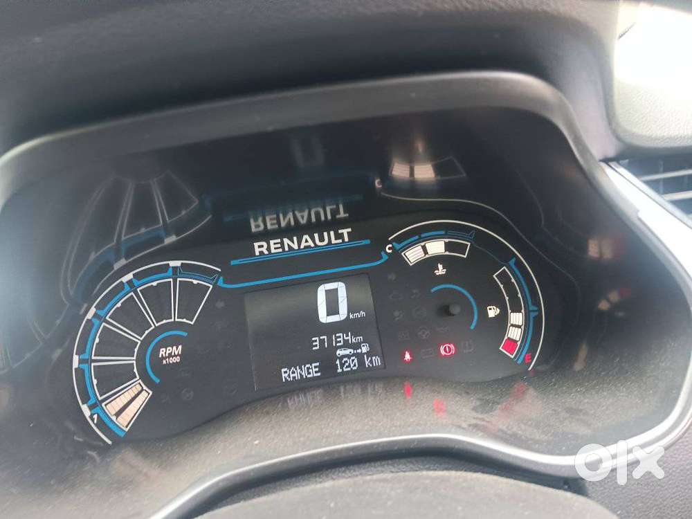 Renault Triber Rxz, 2021, Petrol