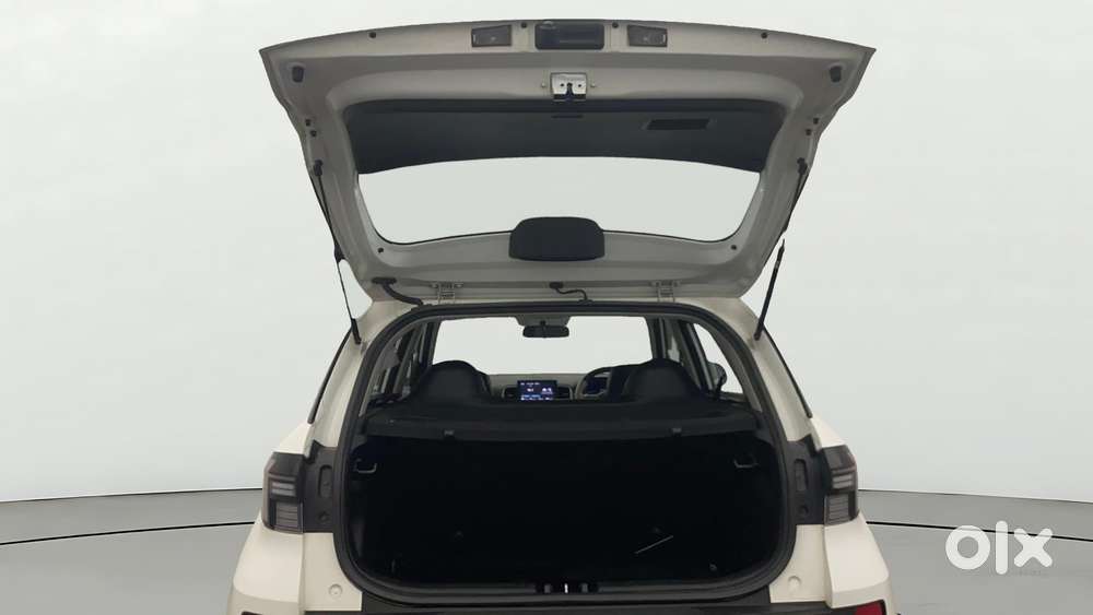 Hyundai Venue 1.0 S (o) Turbo Dct, 2023, Petrol
