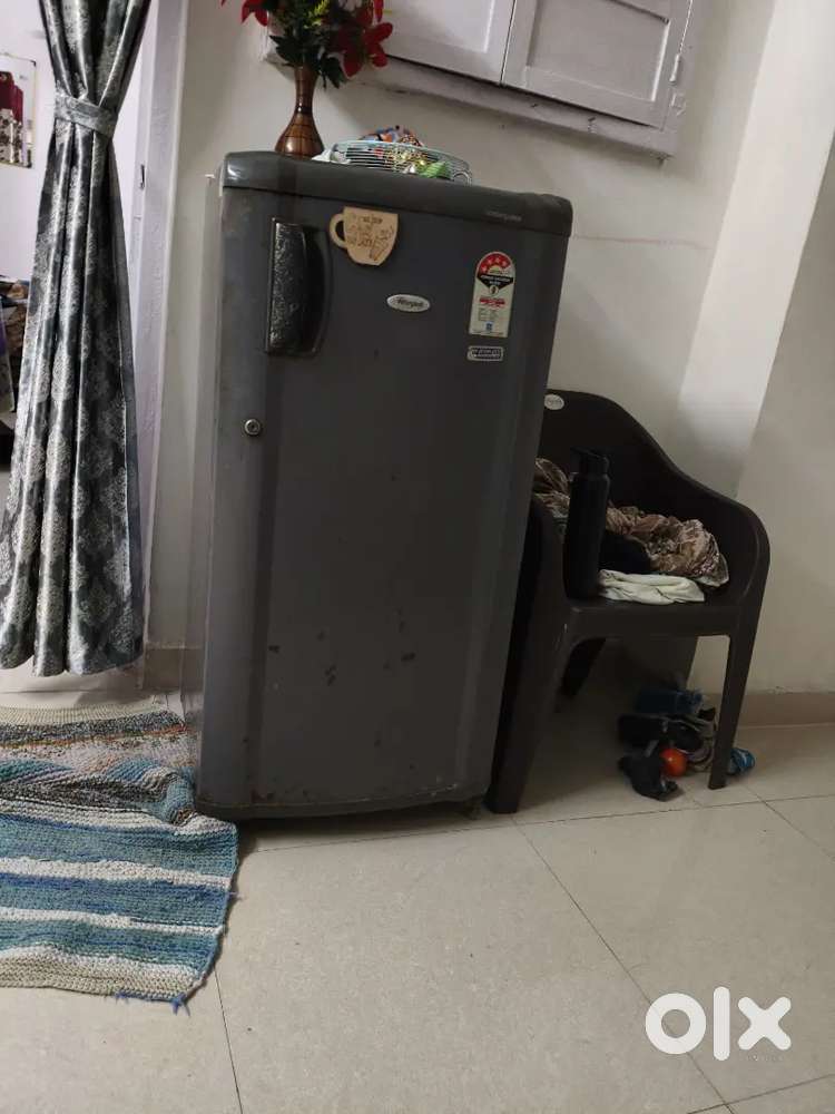 Refrigerator single door 180 L