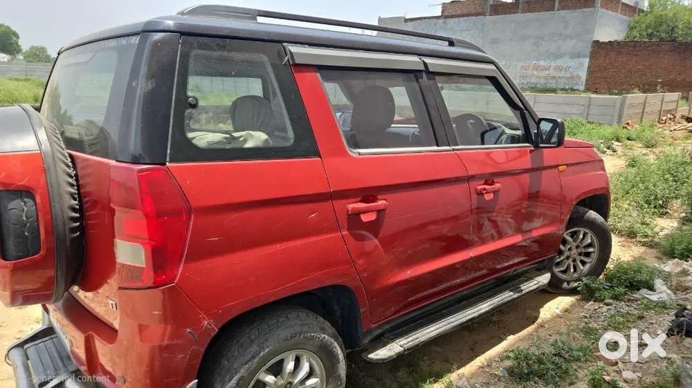 Mahindra Tuv 300 2017 Dual Tone