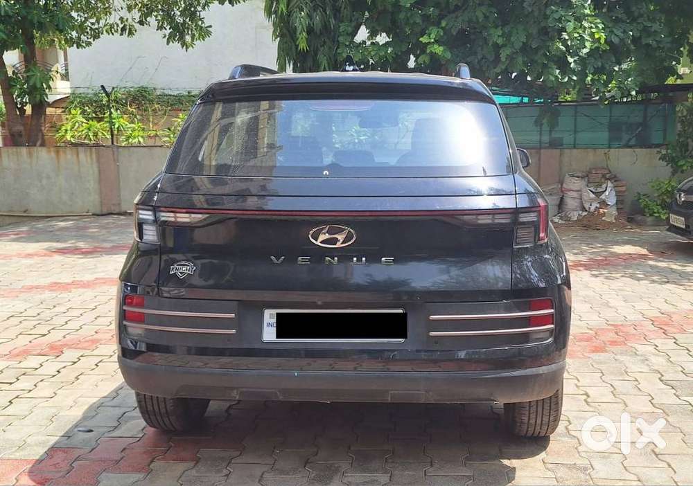 Hyundai Venue 1.2 S (o), 2024, Petrol