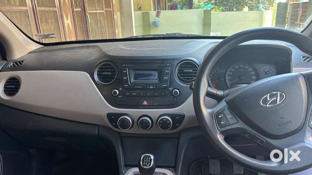 Hyundai Xcent 2016