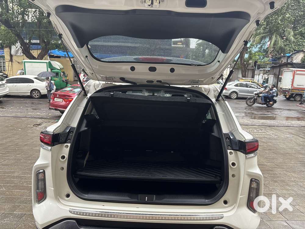 Toyota Urban Cruiser Hyryder 1.5 V Hybrid, 2023, Cng & Hybrids
