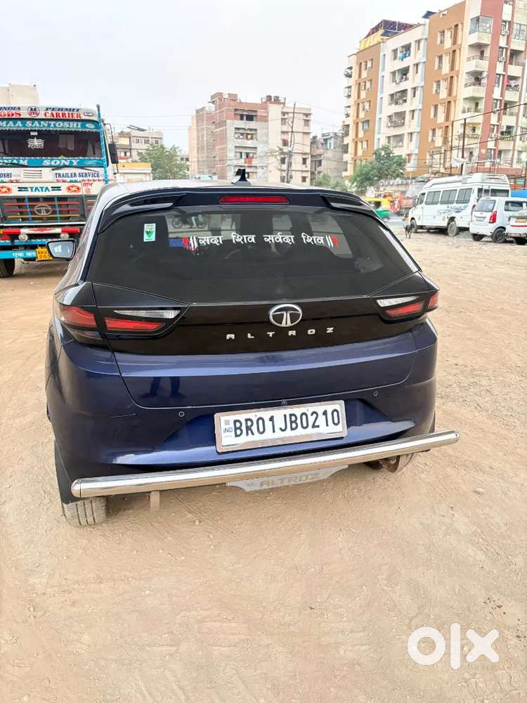 Tata Altroz 2024 Petrol Well Maintained Only 15000 Km Driven...