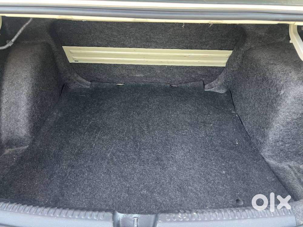 Skoda Rapid 1.6 Mpi At Elegance, 2012, Petrol