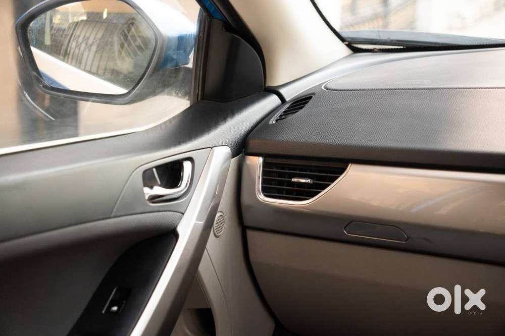 Tata Nexon 1.2 Revotron Xz Plus Dual Tone, 2018, Petrol