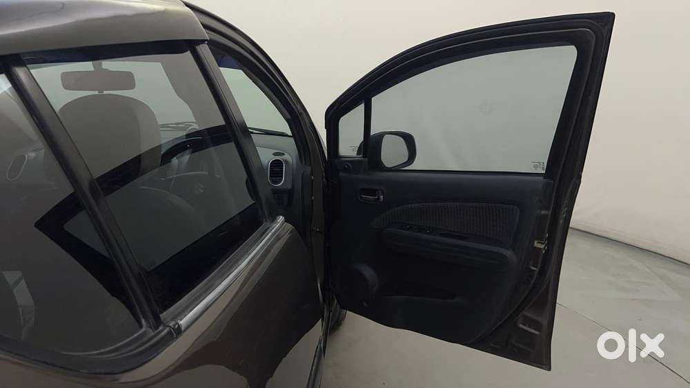 Maruti Suzuki Ritz Vxi, 2016, Petrol