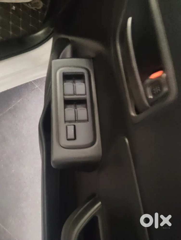 Maruti Suzuki Swift Lxi 2022