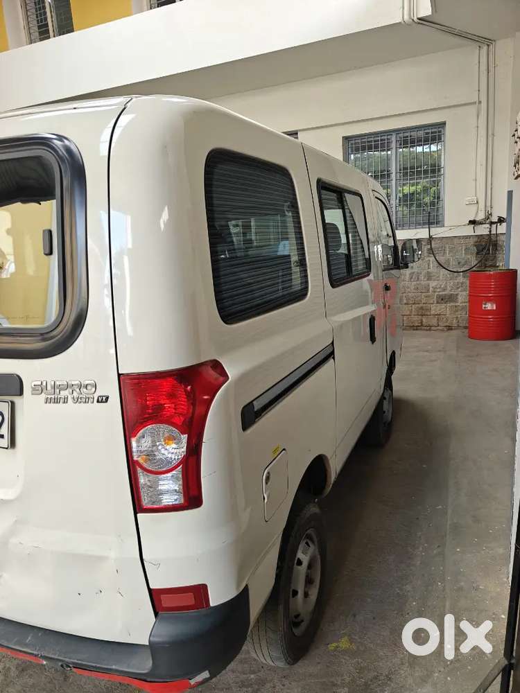 Mahindra Supro